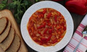 Рецепт приготовления перца с луком в томатном соке